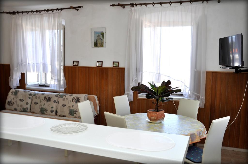 Apartments Sunny House Lumbarda Rum bild